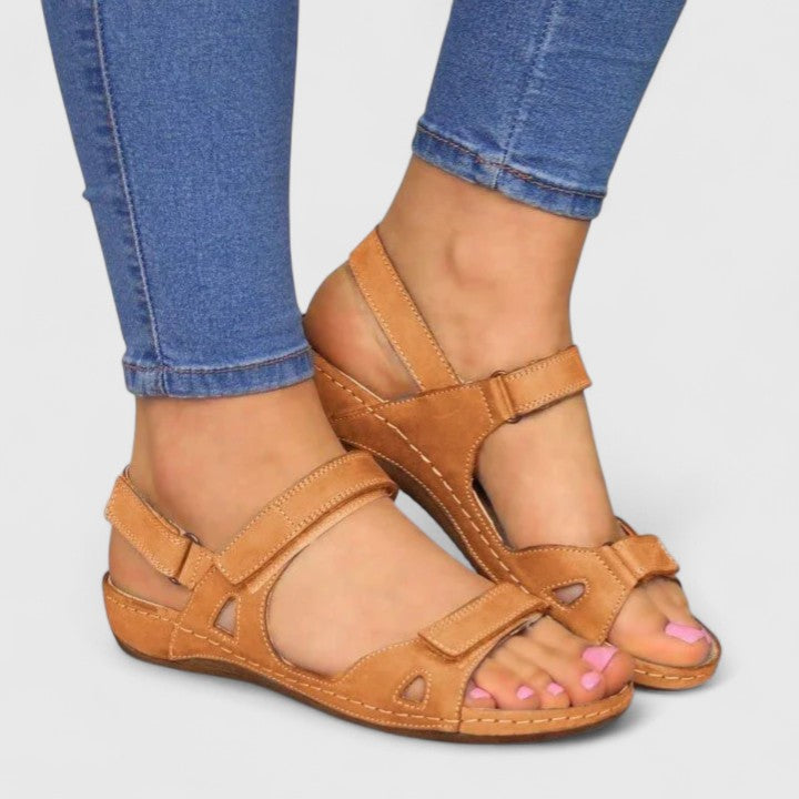 Avrie - Comfortable Flat Sandals