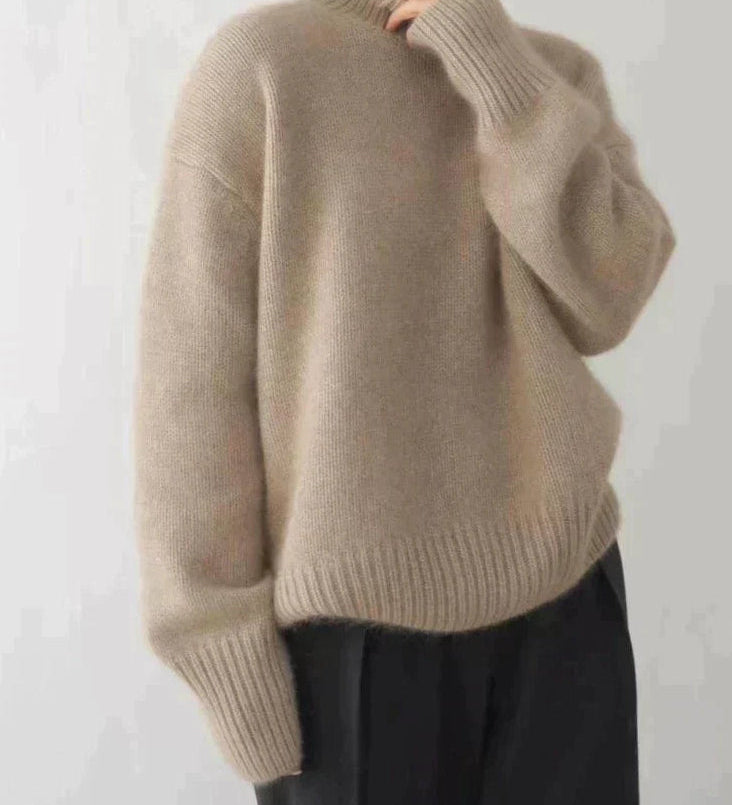 Amaya | Luxurious Cashmere Turtleneck Sweater