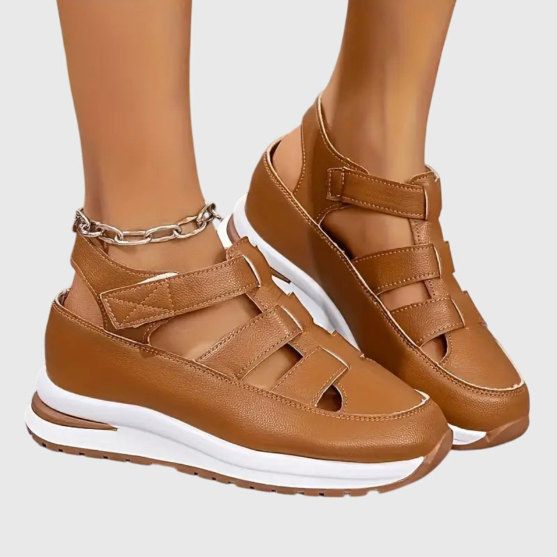 Finnie - Versatile Orthopedic Sandals